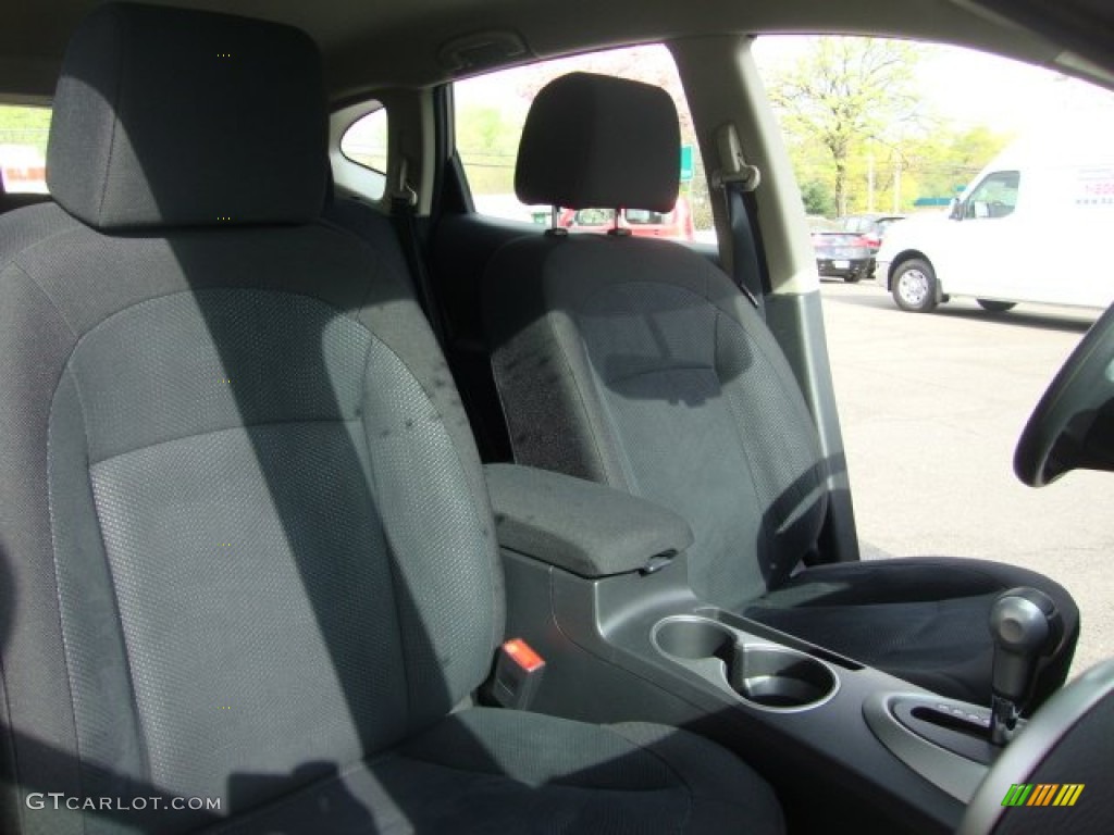 2011 Rogue S AWD - Platinum Graphite / Black photo #23