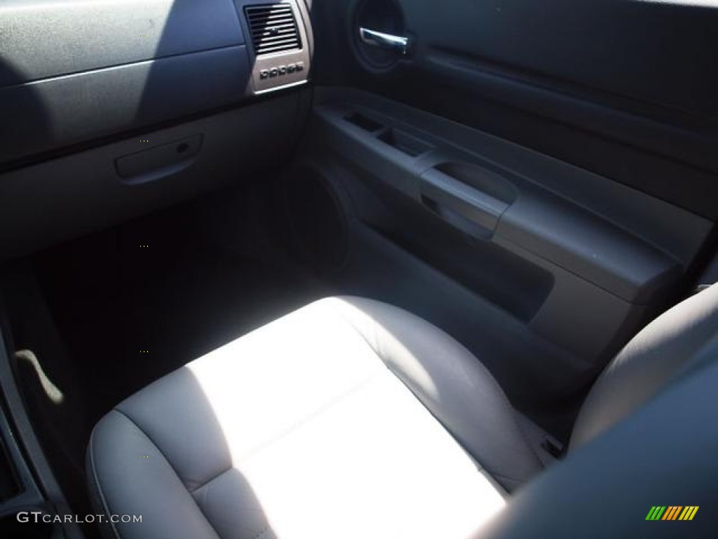 2005 Magnum SXT - Mineral Gray Metallic / Dark Slate Gray/Light Graystone photo #13