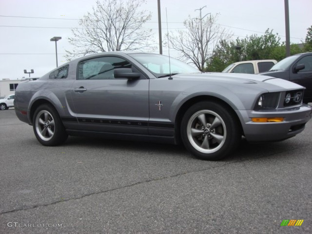 2006 Mustang V6 Premium Coupe - Tungsten Grey Metallic / Dark Charcoal photo #2