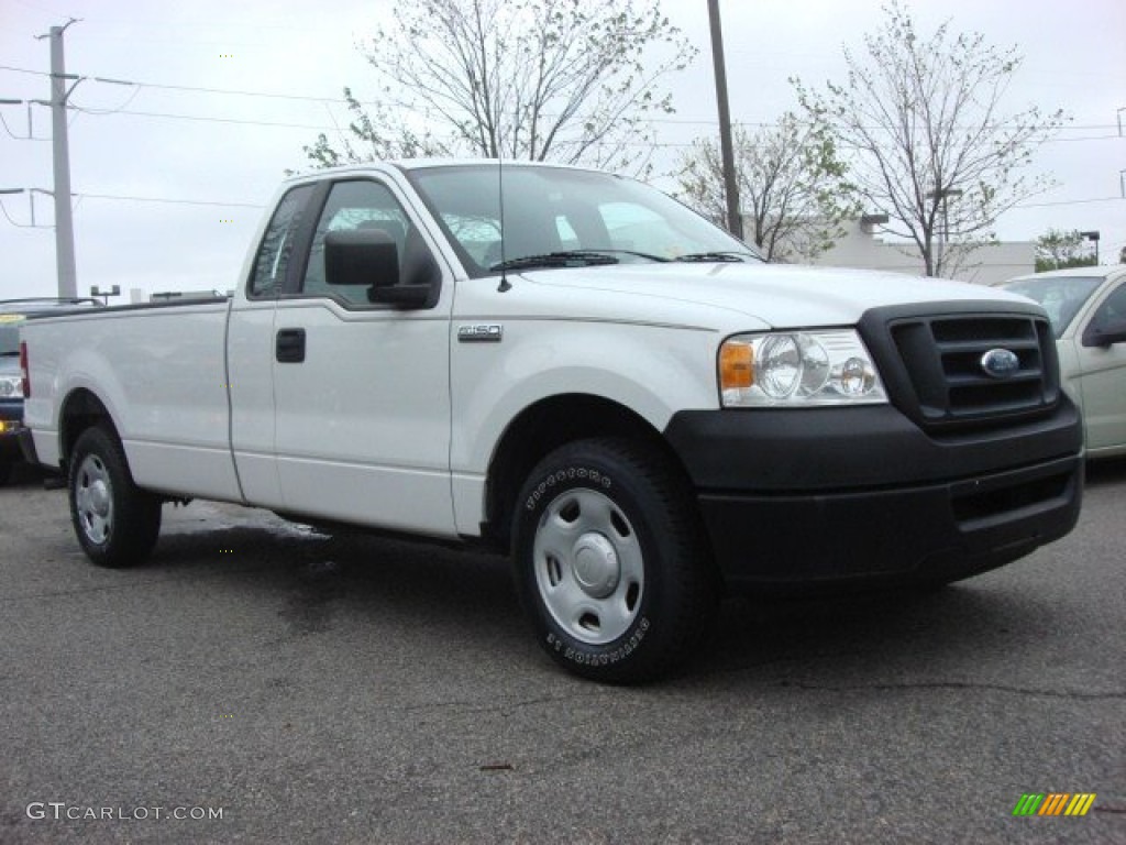 2006 F150 XL Regular Cab - Oxford White / Medium Flint photo #2