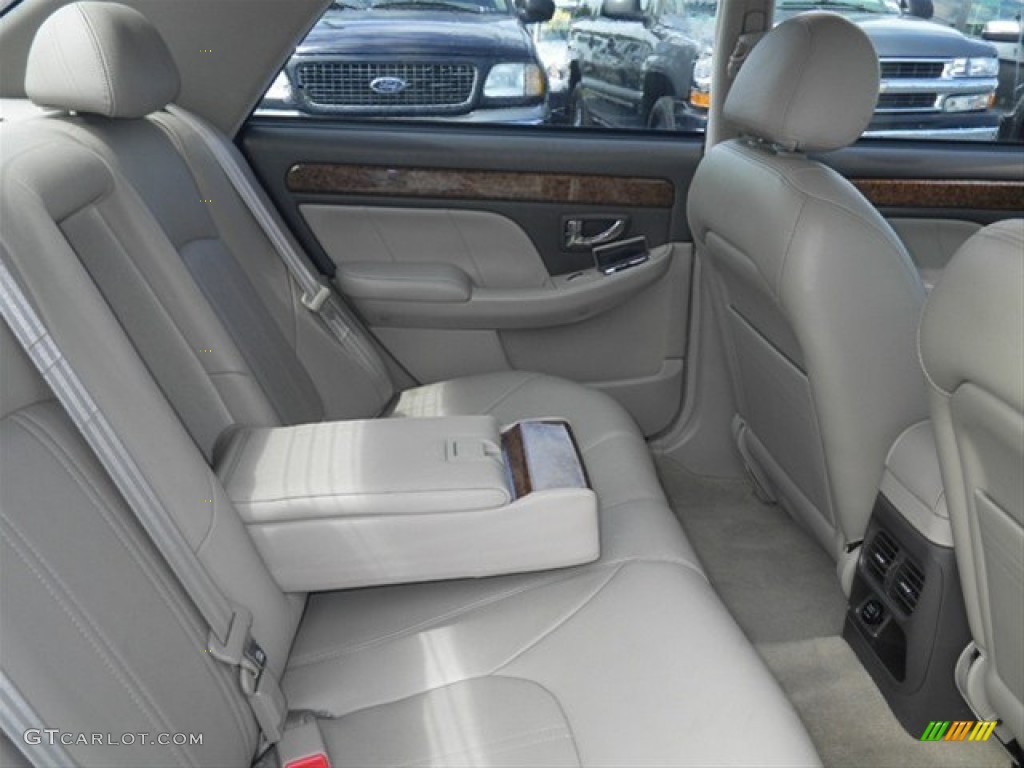2004 XG350 Sedan - Black Obsidian / Gray photo #17