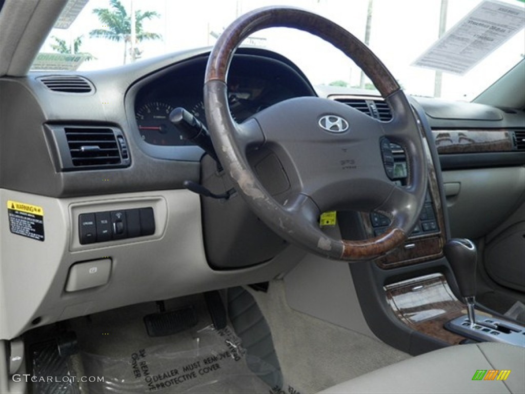 2004 XG350 Sedan - Black Obsidian / Gray photo #28