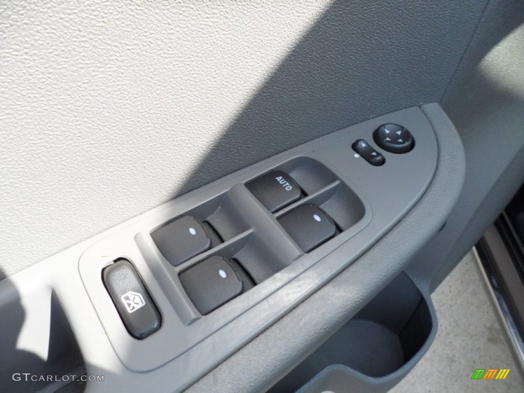 2010 Malibu LT Sedan - Taupe Gray Metallic / Titanium photo #28