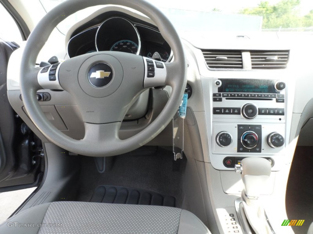 2010 Malibu LT Sedan - Taupe Gray Metallic / Titanium photo #31