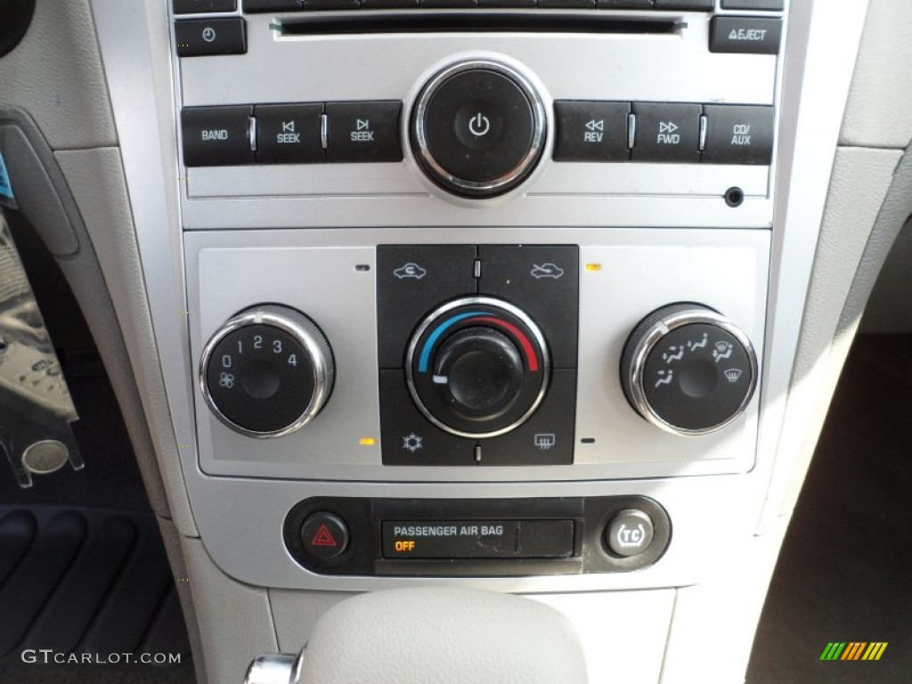 2010 Malibu LT Sedan - Taupe Gray Metallic / Titanium photo #34