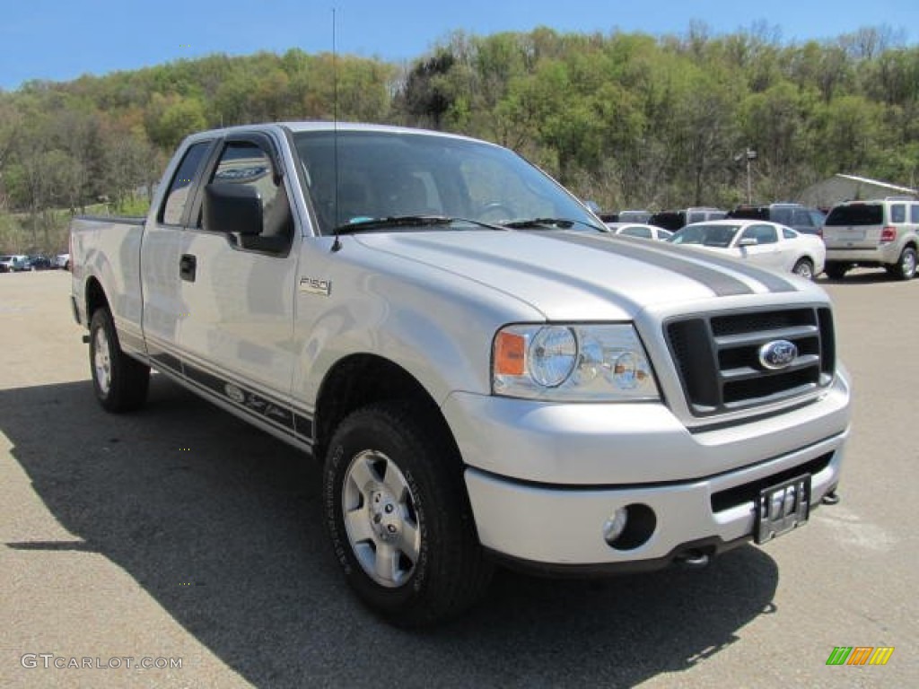 2006 F150 STX SuperCab 4x4 - Silver Metallic / Medium Flint photo #4