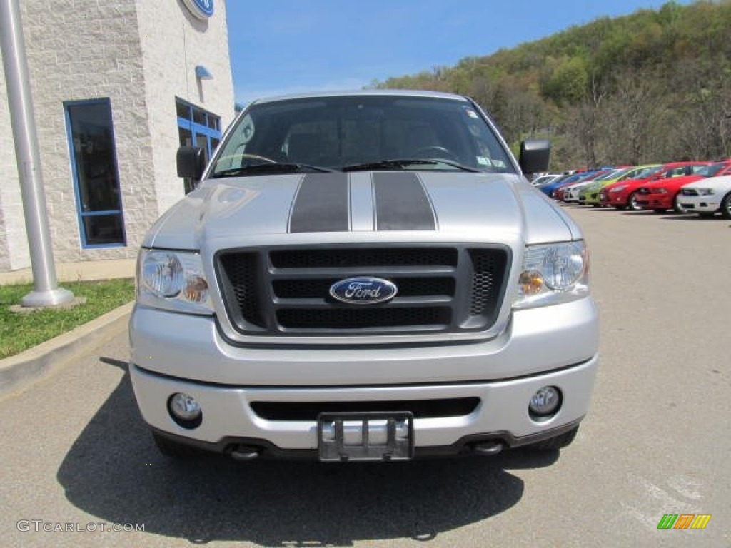 2006 F150 STX SuperCab 4x4 - Silver Metallic / Medium Flint photo #5