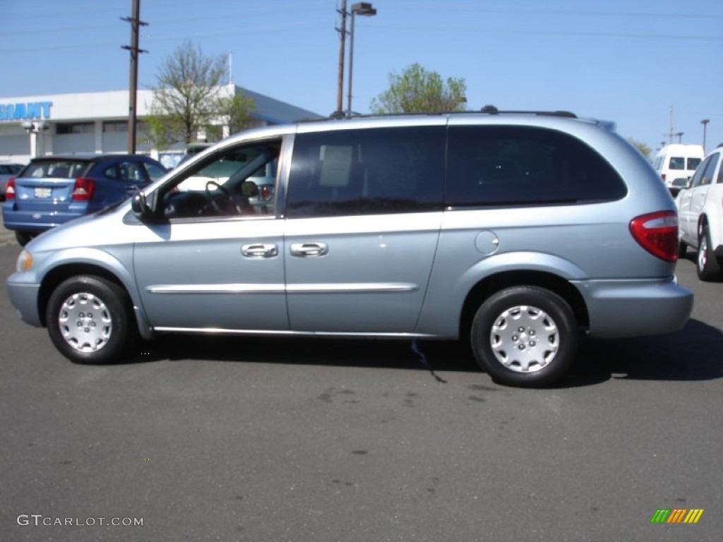 2003 Town & Country LX - Butane Blue Pearl / Navy Blue photo #9
