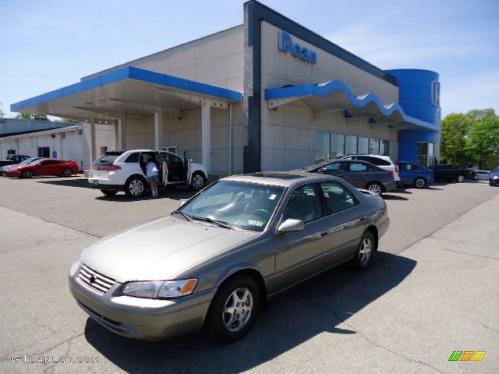 Cashmere Beige Metallic Toyota Camry