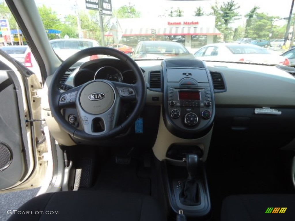 2011 Soul ! - Dune Beige / Sand/Black Houndstooth Cloth photo #11