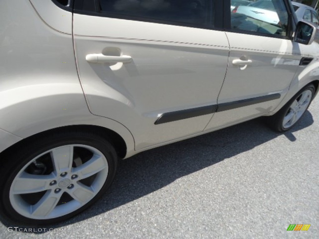 2011 Soul ! - Dune Beige / Sand/Black Houndstooth Cloth photo #44