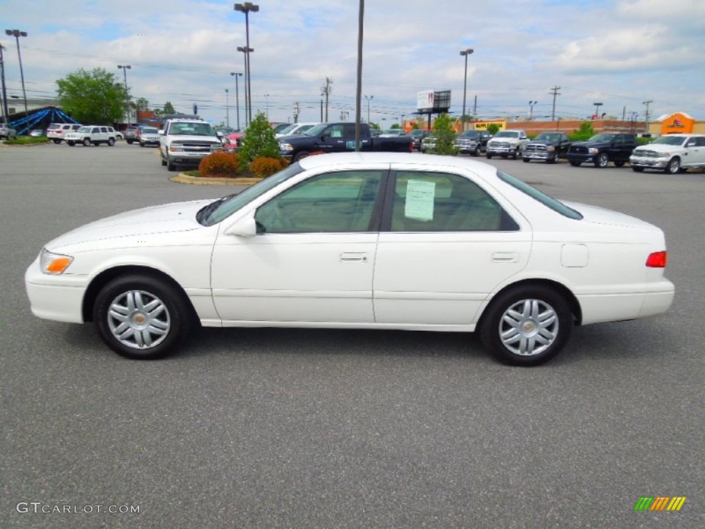 2000 Camry LE - Super White / Oak photo #4