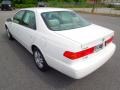 2000 Super White Toyota Camry LE  photo #5