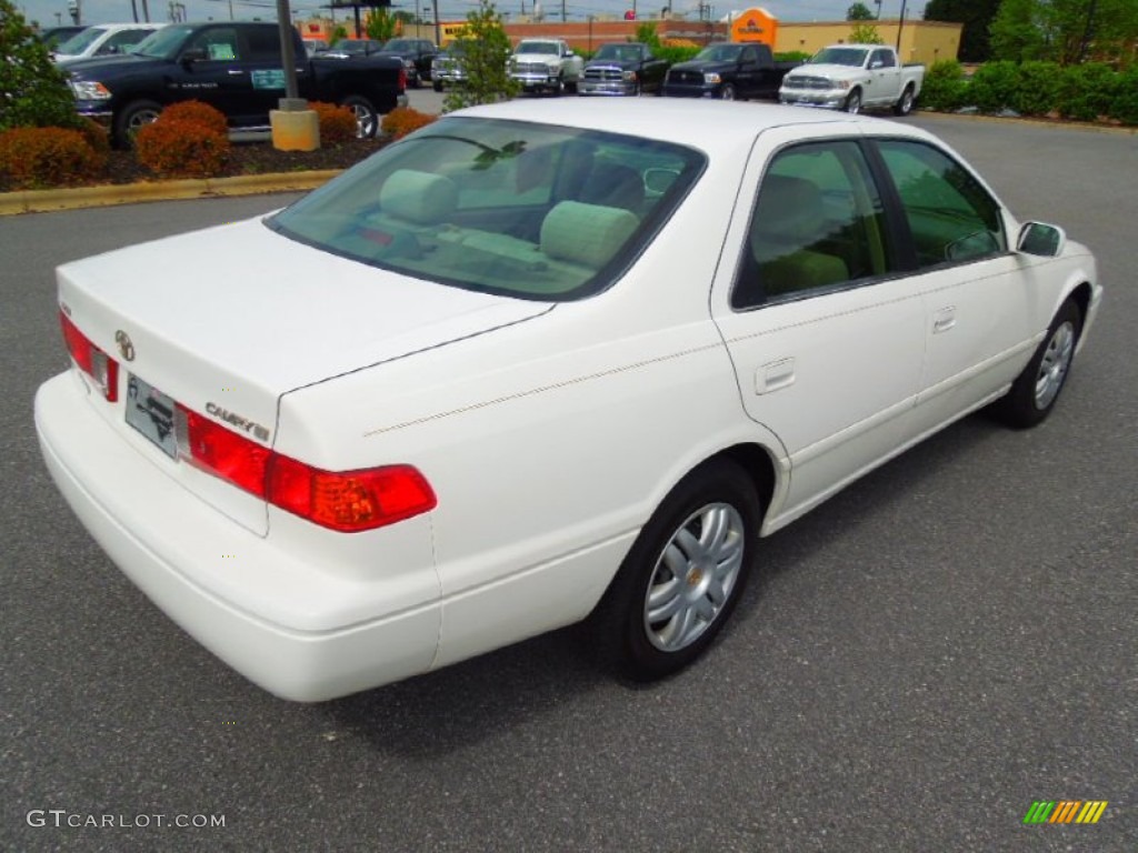 2000 Camry LE - Super White / Oak photo #6