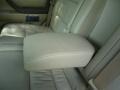 Natural White - Land Cruiser  Photo No. 28