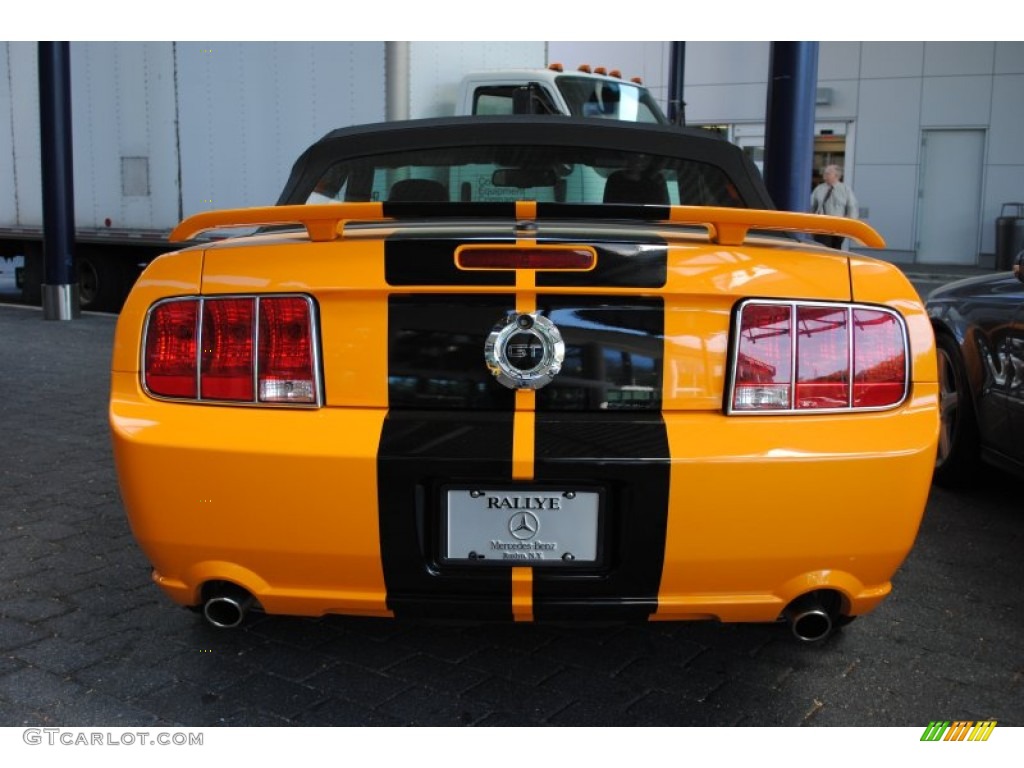 2008 Mustang GT Premium Convertible - Grabber Orange / Dark Charcoal photo #5