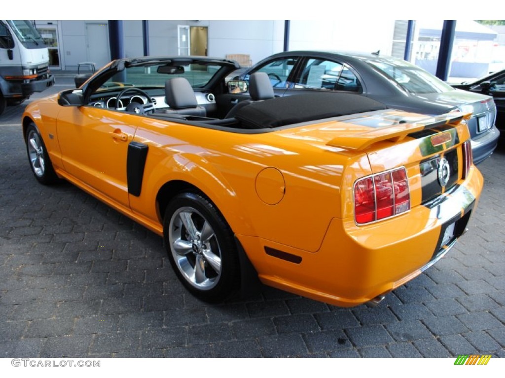 2008 Mustang GT Premium Convertible - Grabber Orange / Dark Charcoal photo #16