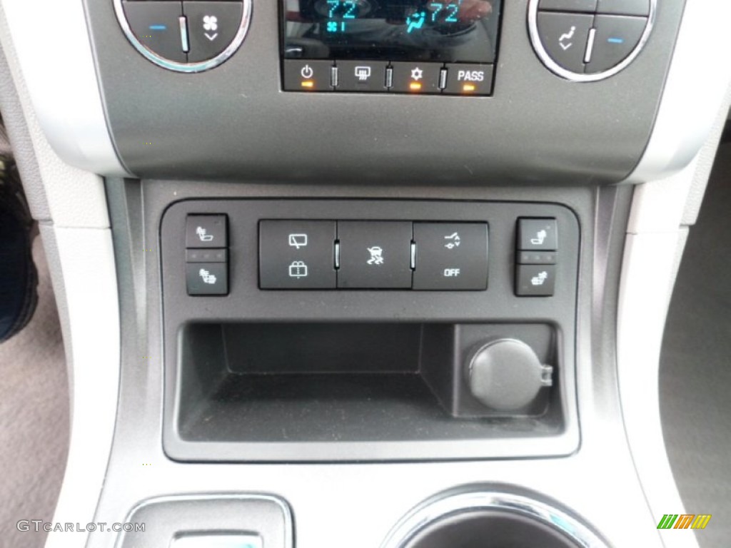 2012 Traverse LT AWD - White / Dark Gray/Light Gray photo #20