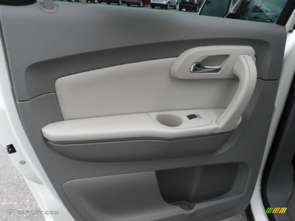 2012 Traverse LT AWD - White / Dark Gray/Light Gray photo #23