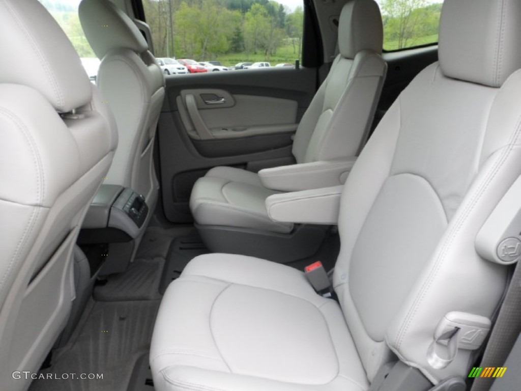 2012 Traverse LT AWD - White / Dark Gray/Light Gray photo #27