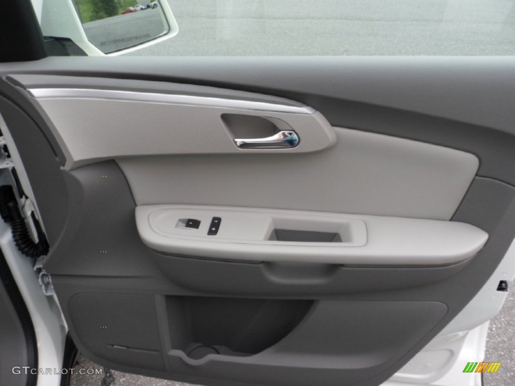 2012 Traverse LT AWD - White / Dark Gray/Light Gray photo #30