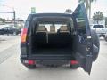 2004 Adriatic Blue Land Rover Discovery SE  photo #28
