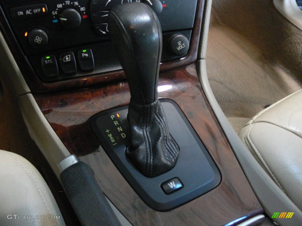 2006 V70 2.5T - Barents Blue Metallic / Taupe/Light Taupe photo #29