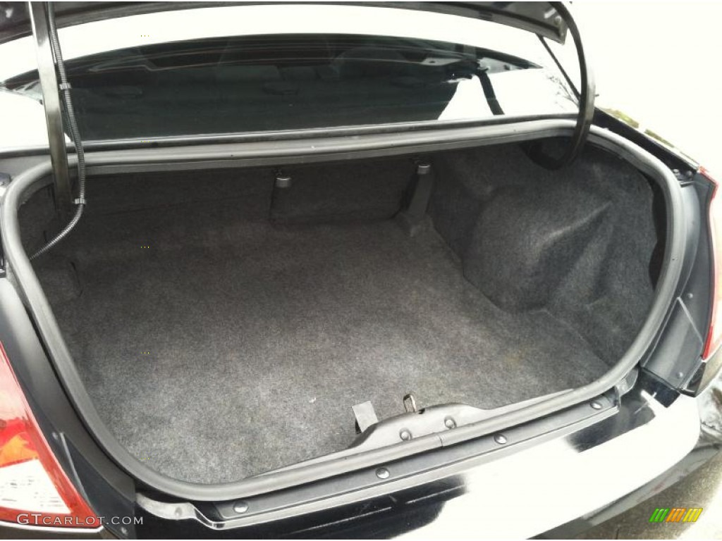 2003 ION 3 Sedan - Black / Gray photo #15