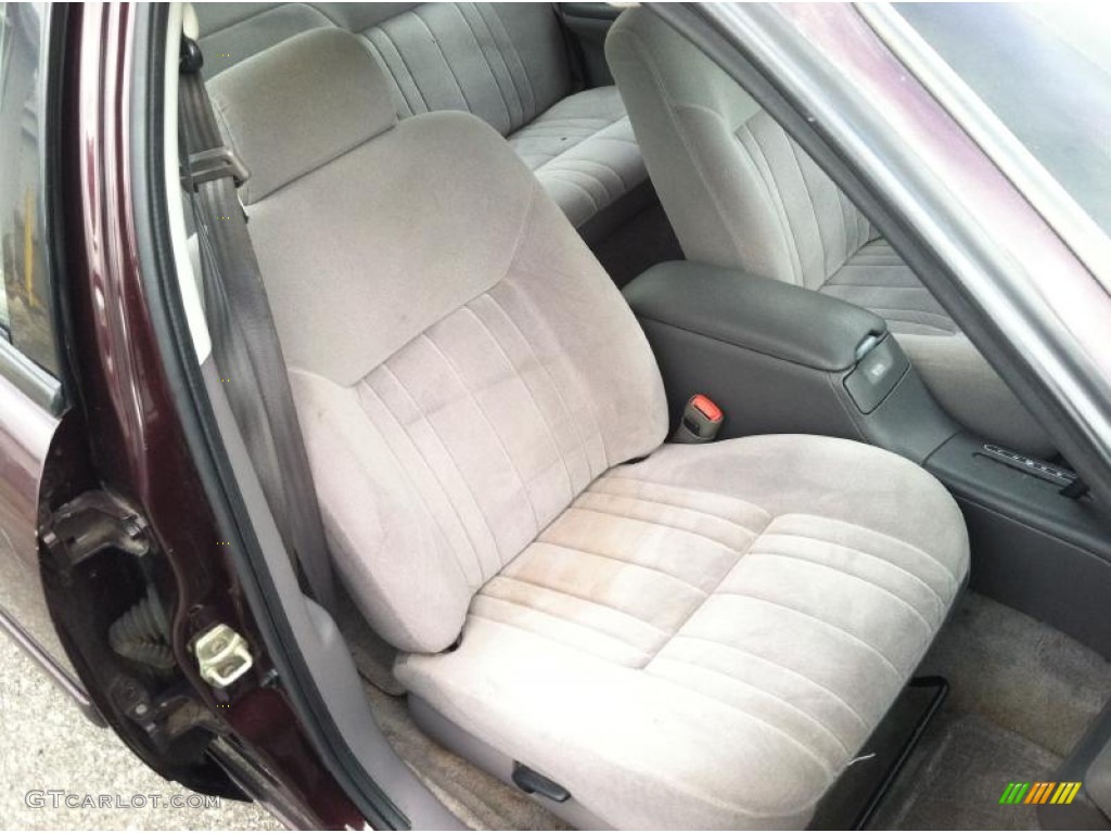 1994 Intrepid Sedan - Black Cherry Pearl / Dark Gray photo #14