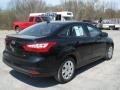 Black - Focus SE Sedan Photo No. 8