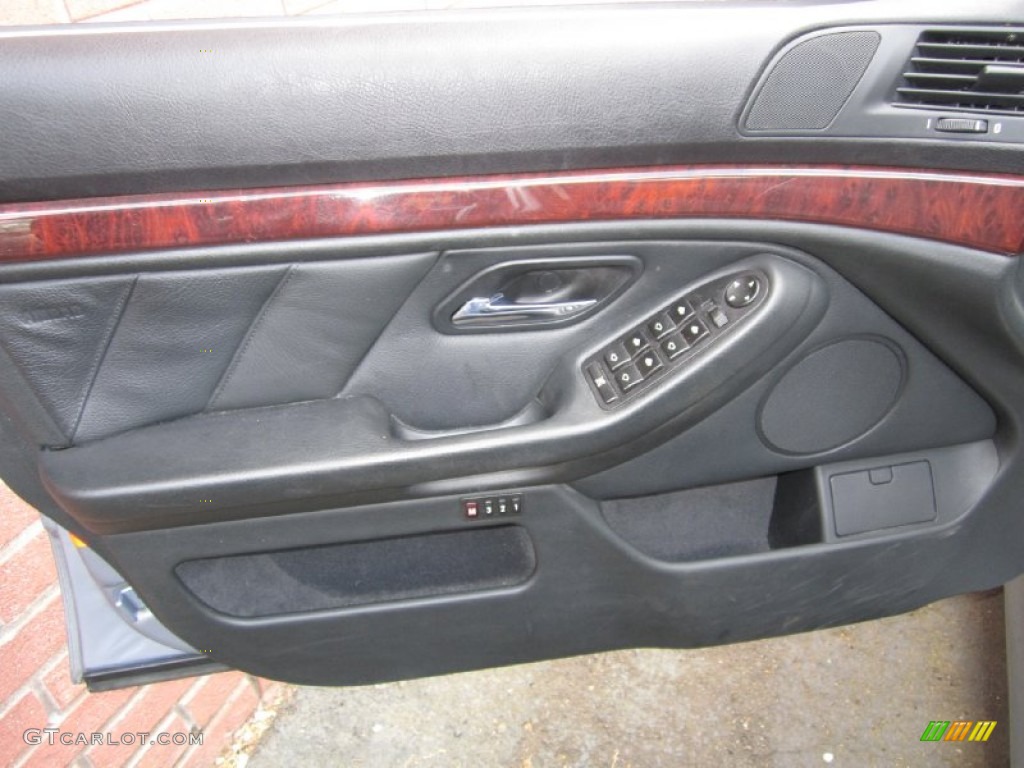 Bmw 5 series black panel