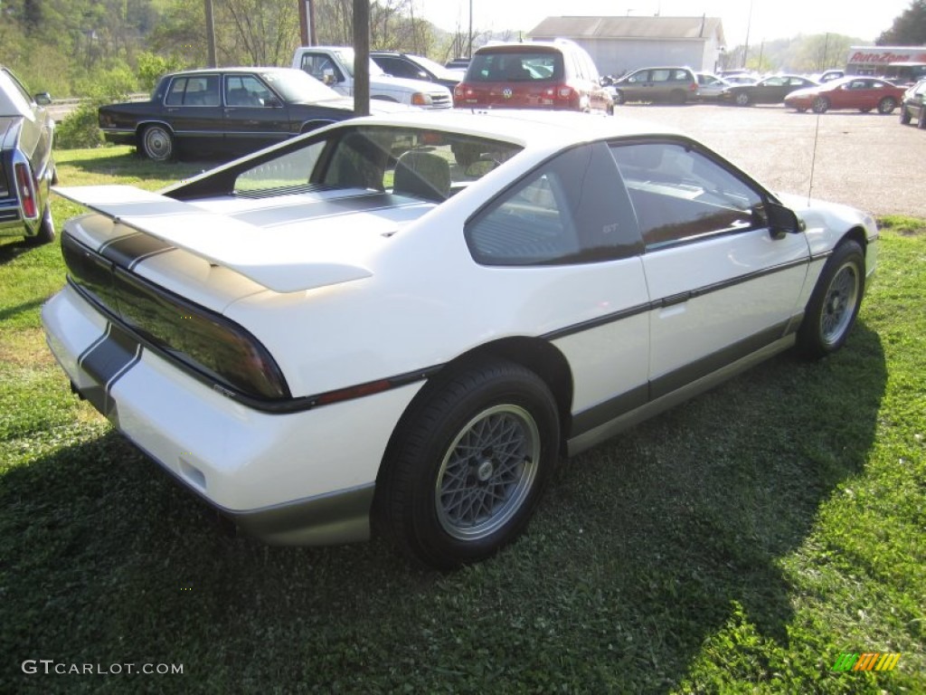 1986 Fiero GT - White / Gray photo #6