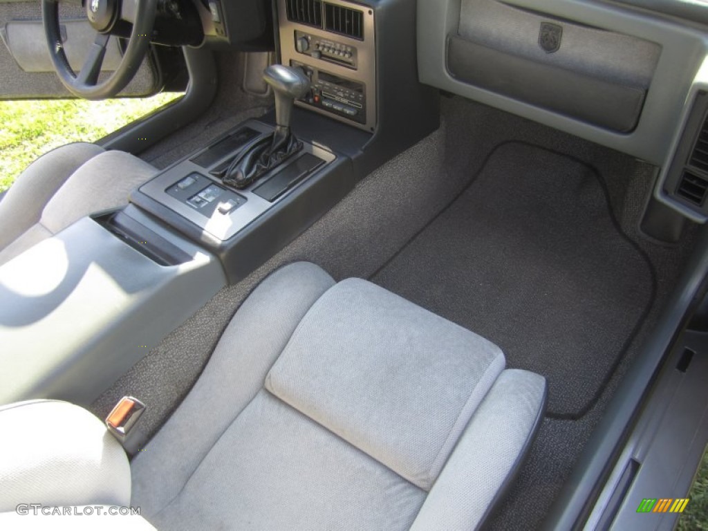 Gray Interior 1986 Pontiac Fiero GT Photo #64165284