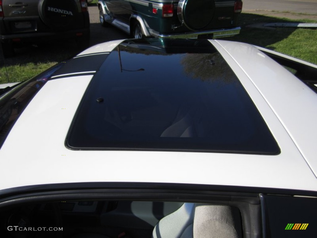 1986 Fiero GT - White / Gray photo #24