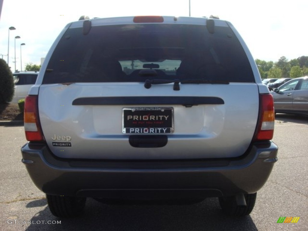 2004 Grand Cherokee Laredo - Bright Silver Metallic / Dark Slate Gray photo #5