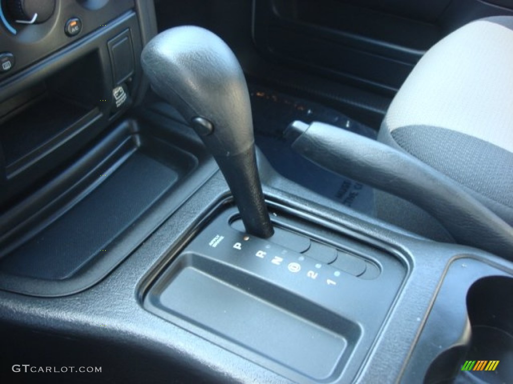 2004 Grand Cherokee Laredo - Bright Silver Metallic / Dark Slate Gray photo #21