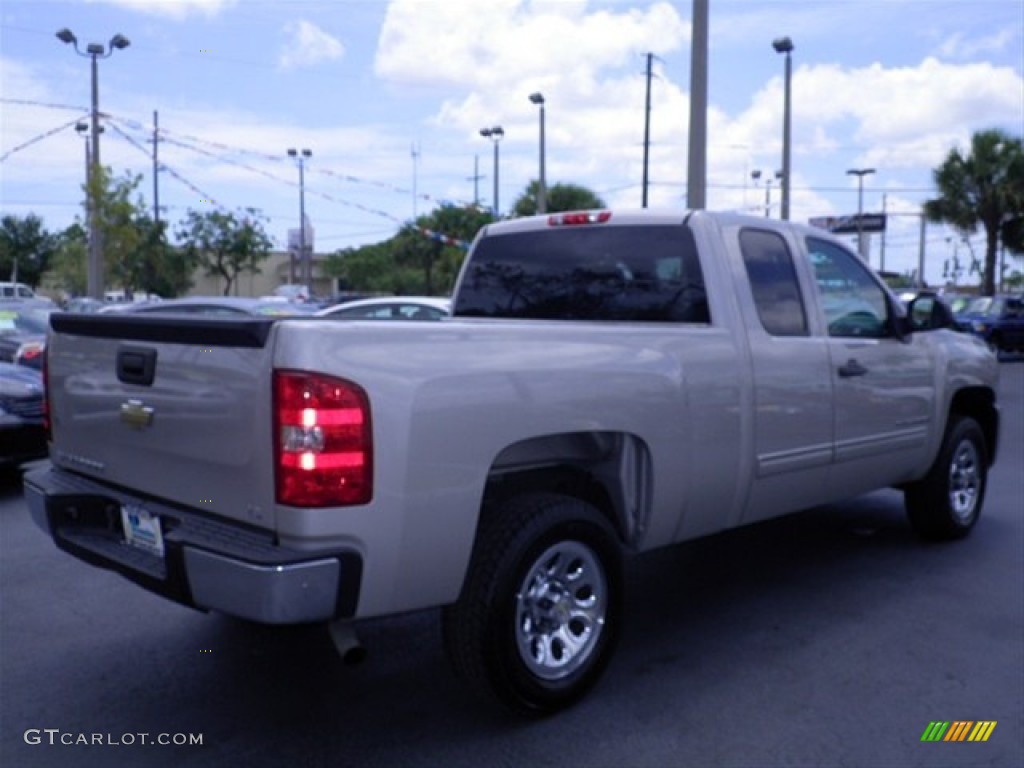 2009 Silverado 1500 LS Extended Cab - Silver Birch Metallic / Dark Titanium photo #11