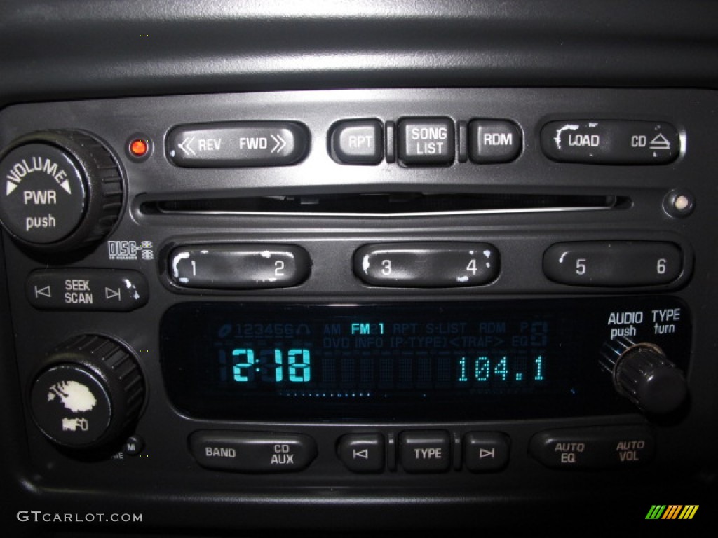 2005 Chevrolet Silverado 1500 SS Extended Cab Audio System Photos