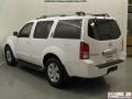 2005 Avalanche White Nissan Pathfinder LE  photo #20