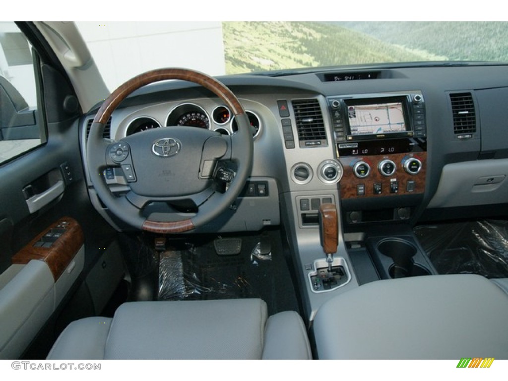 2012 Tundra Platinum CrewMax 4x4 - Black / Graphite photo #10