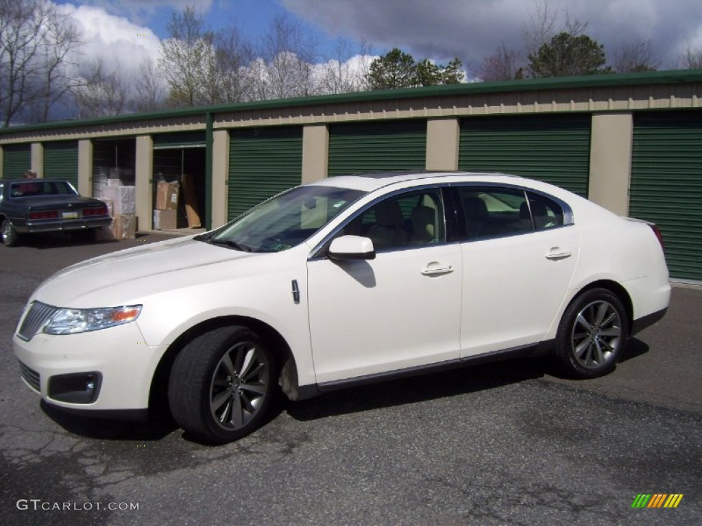 2009 MKS AWD Sedan - White Chocolate Tri-Coat / Light Camel photo #1