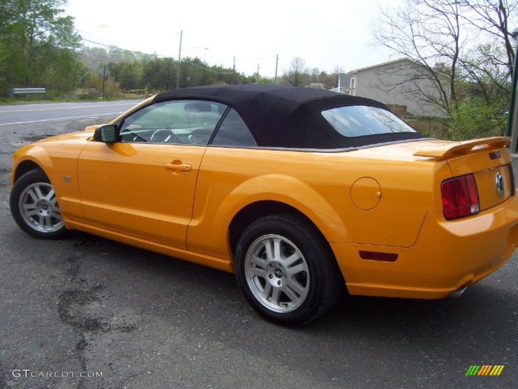 2008 Mustang GT Premium Convertible - Grabber Orange / Dark Charcoal photo #5