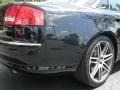 Brilliant Black - A8 L 4.2 quattro Photo No. 10