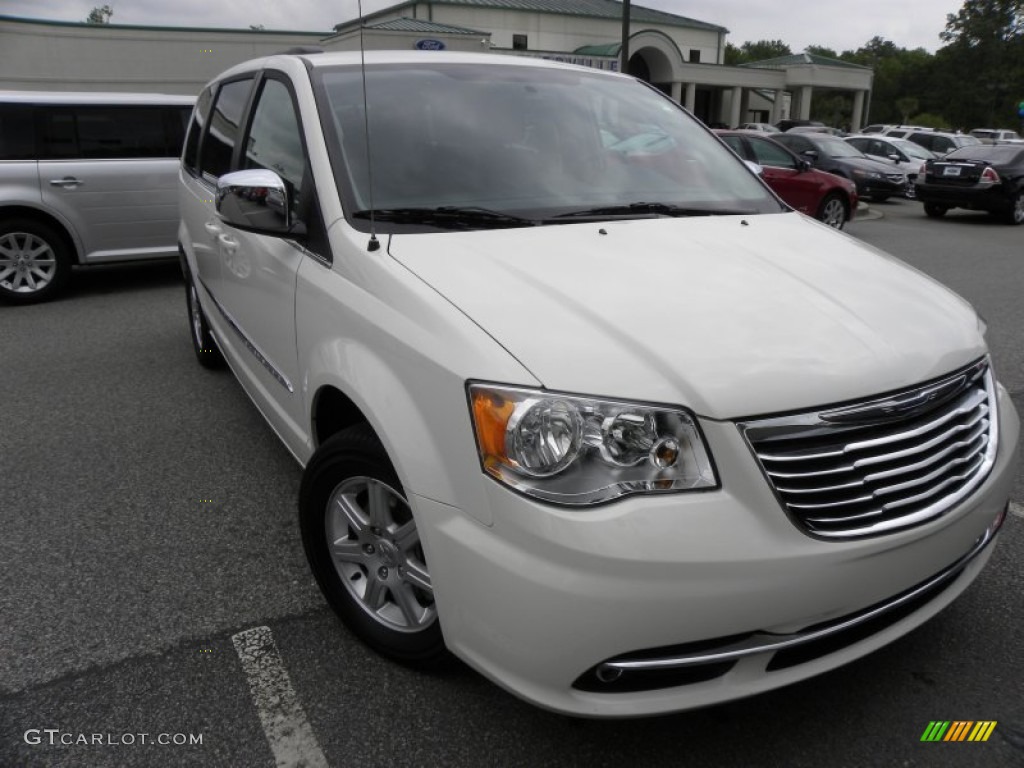 2012 Town & Country Touring - L - Stone White / Black/Light Graystone photo #1