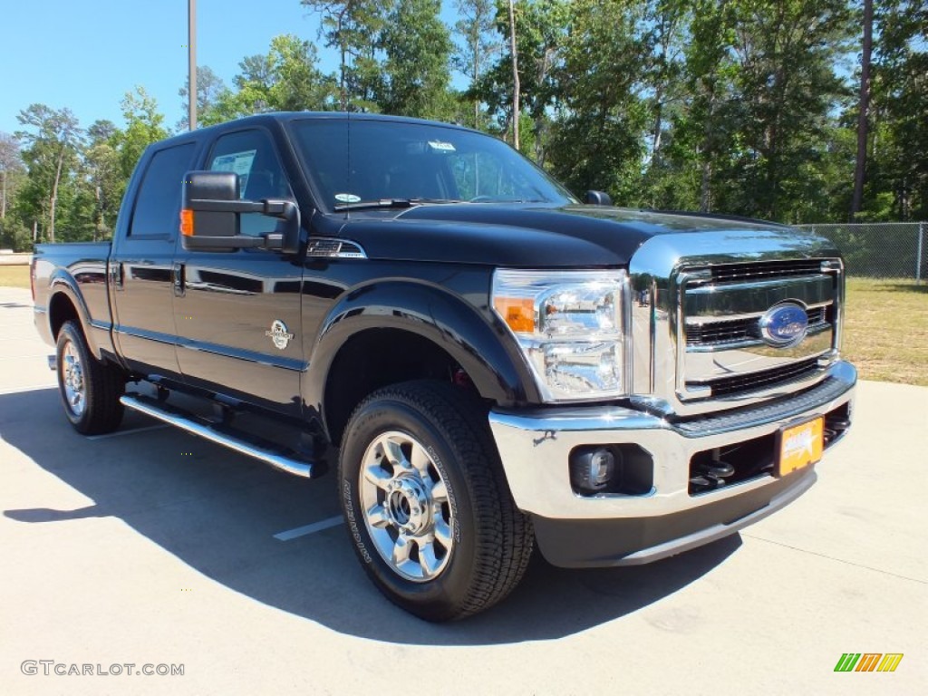 2012 F250 Super Duty Lariat Crew Cab 4x4 - Tuxedo Black Metallic / Black photo #1