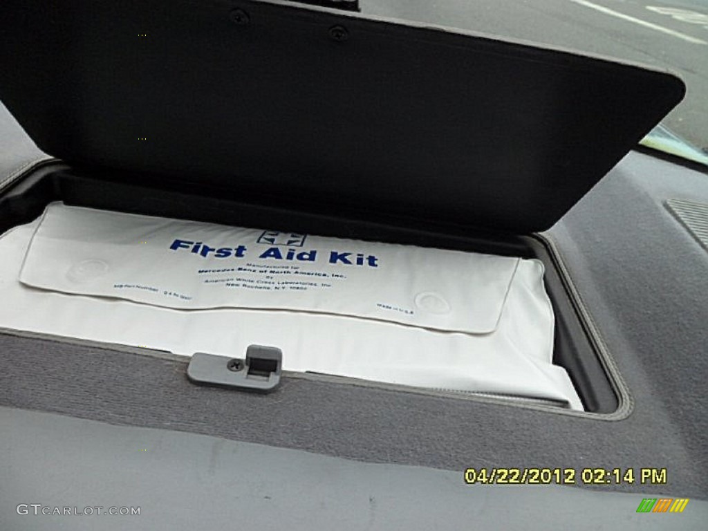 1984 S Class 300 SD Sedan - Silver Blue Metallic / Grey photo #13