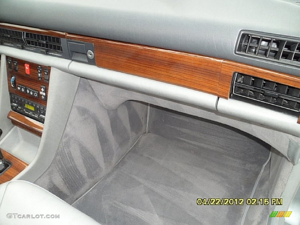 1984 S Class 300 SD Sedan - Silver Blue Metallic / Grey photo #18