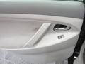 Black - Camry LE Photo No. 23