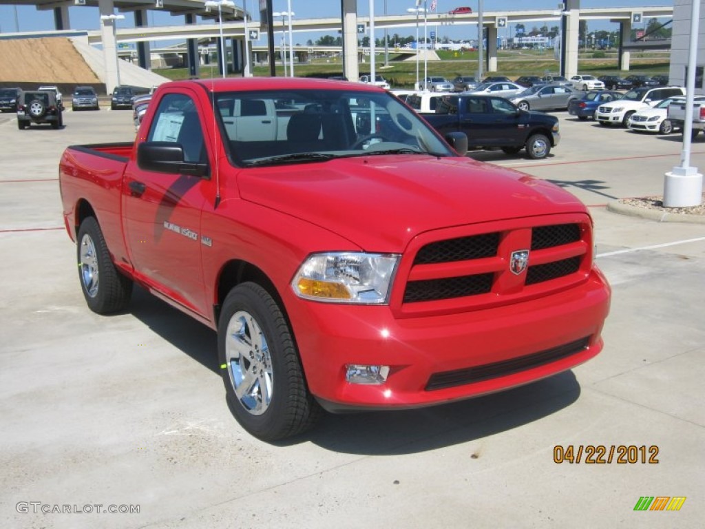 2012 Ram 1500 Express Regular Cab - Flame Red / Dark Slate Gray/Medium Graystone photo #7