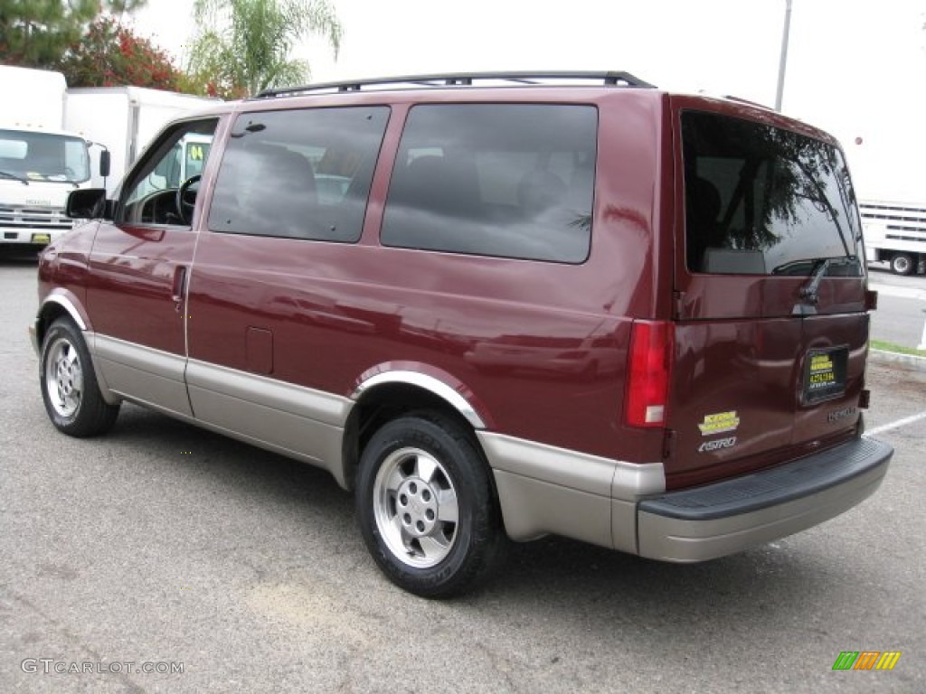 2003 Astro LS - Dark Carmine Red Metallic / Medium Gray photo #4